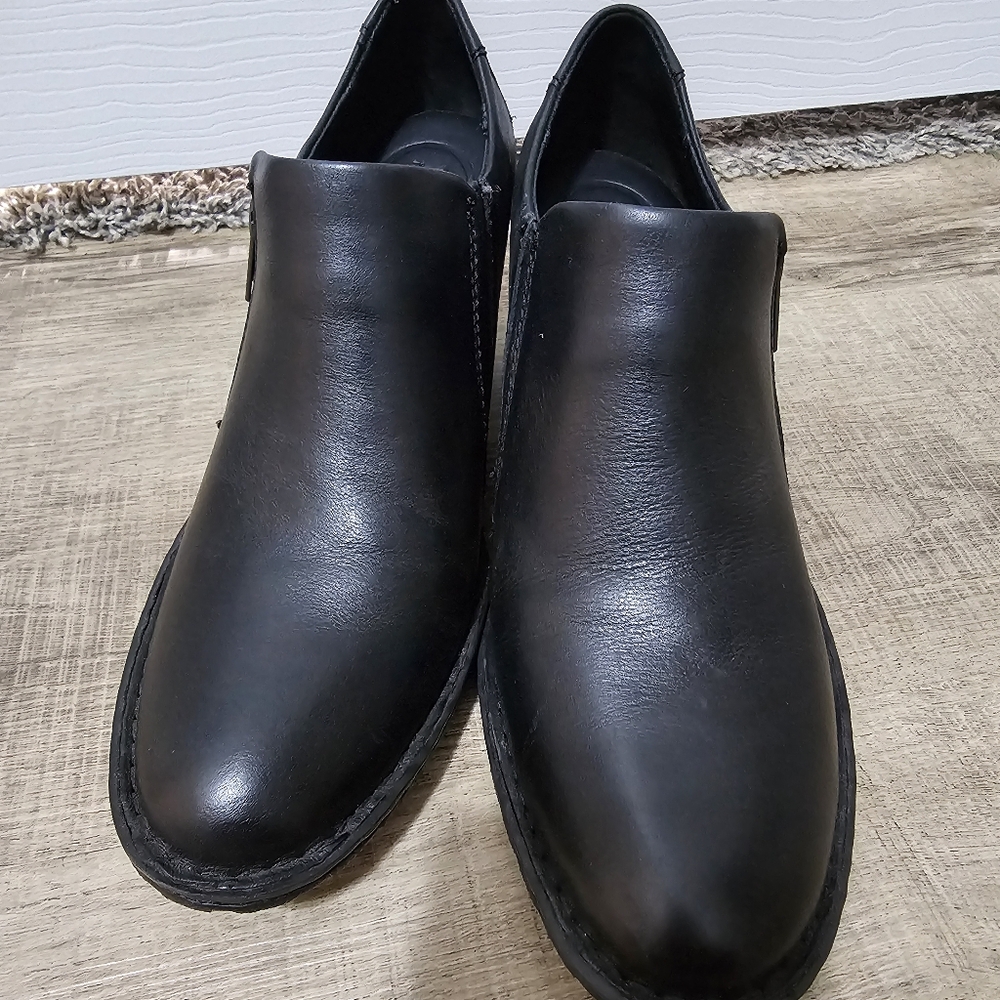 Born Serella Zip Black Leather Heeled Booties Size 8
